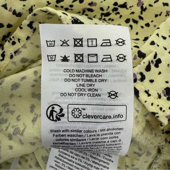 NWOT Women’s Vero Moda Sigrid Spotted Smocked Short Layered Skirt Size XS - Picture 11 of 13